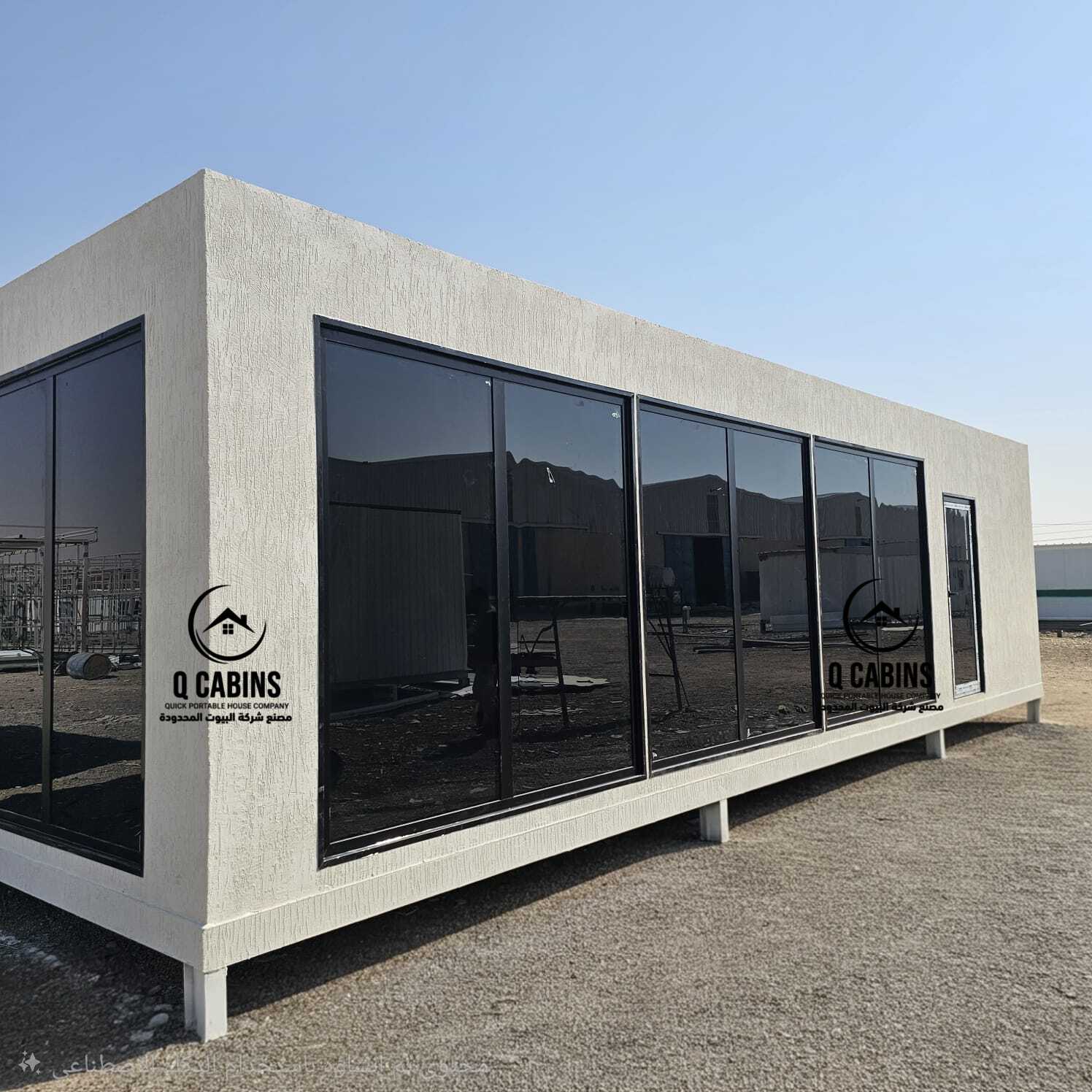 مجلس جاهز مودرن بزجاج سكوريت أسود بالكامل