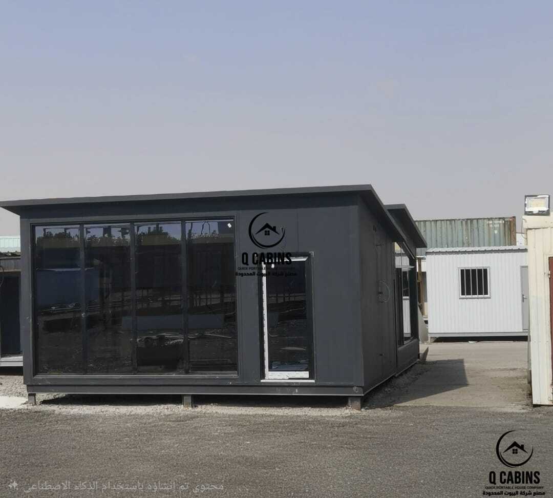 بركس ساندوتش بانل بتصميم عصري مع حواف وإطارات باللون الرمادي الداكن