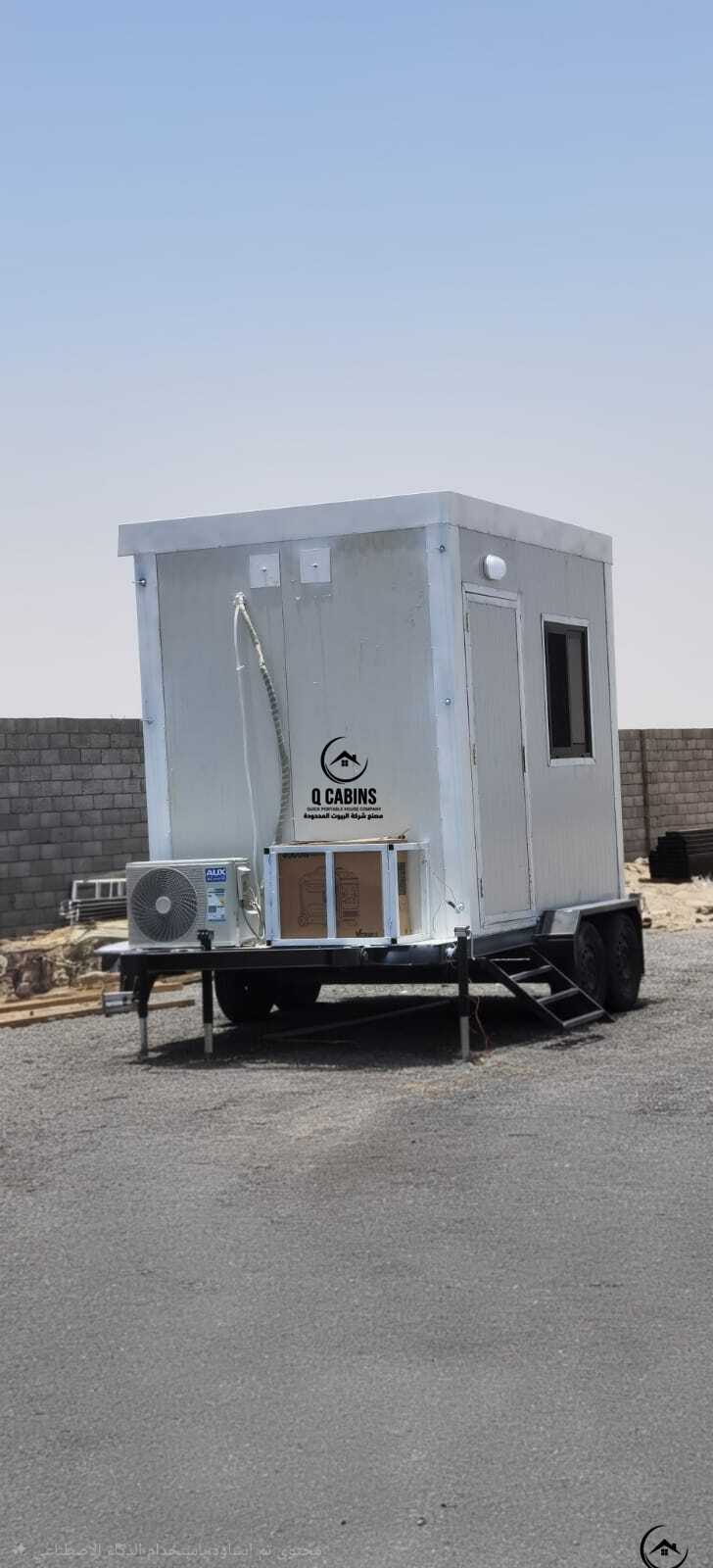 Caravan sandwich panel trailer room unit equipped with exterior AC compressor unit
